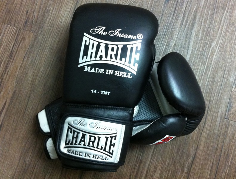 guantes de boxeo Charlie baratos